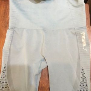 Gym shark leggings